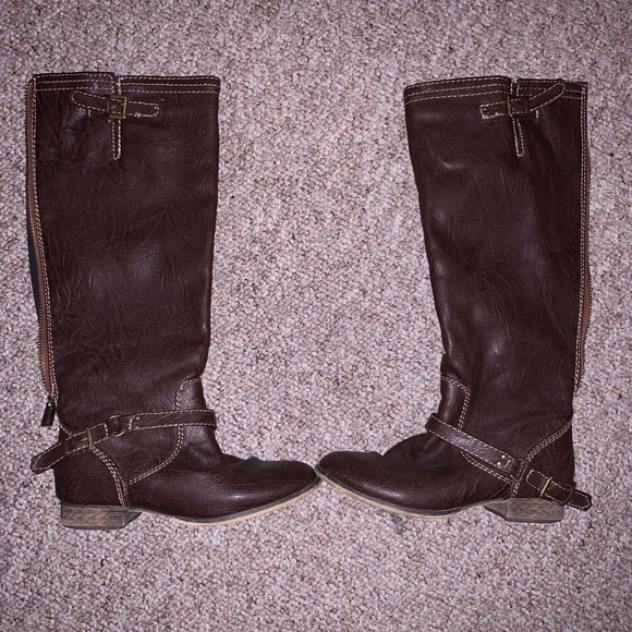 Brown Breckelles boots size 7! EUC! 🌸 - Picture 1 of 2